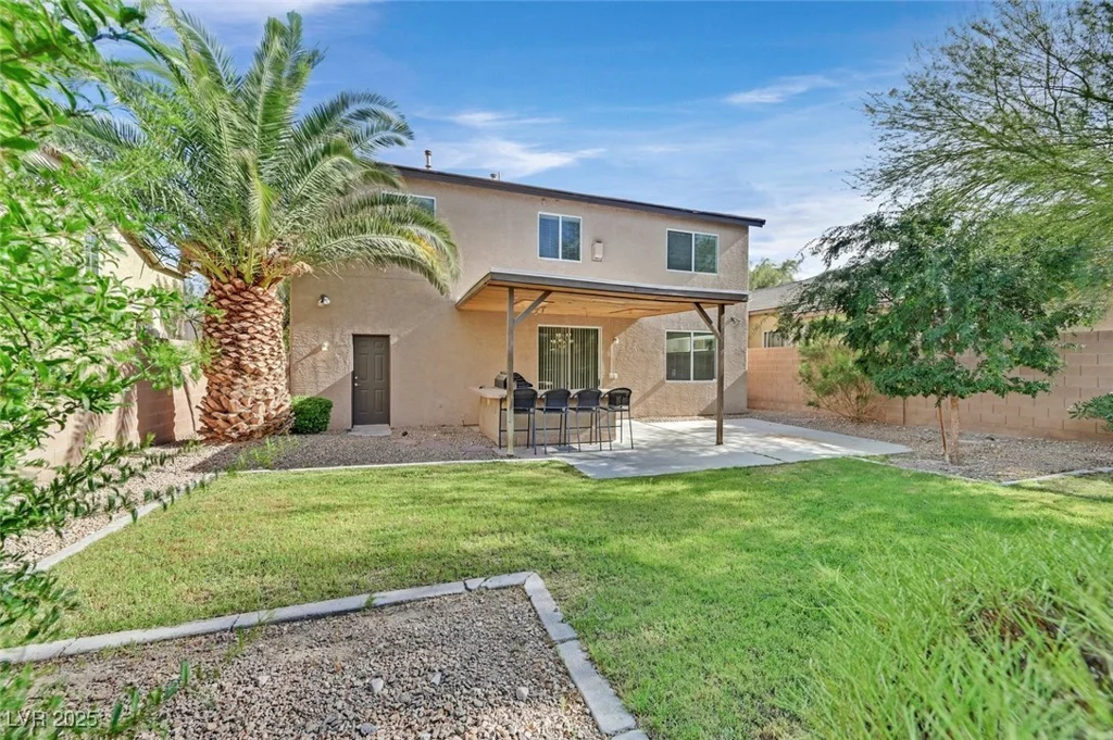 9044 Blue Raven, Las Vegas, NV 89143
