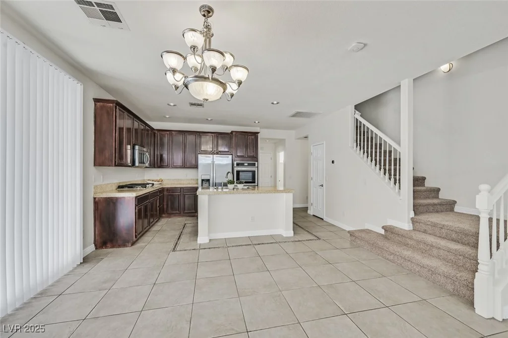 9044 Blue Raven, Las Vegas, NV 89143