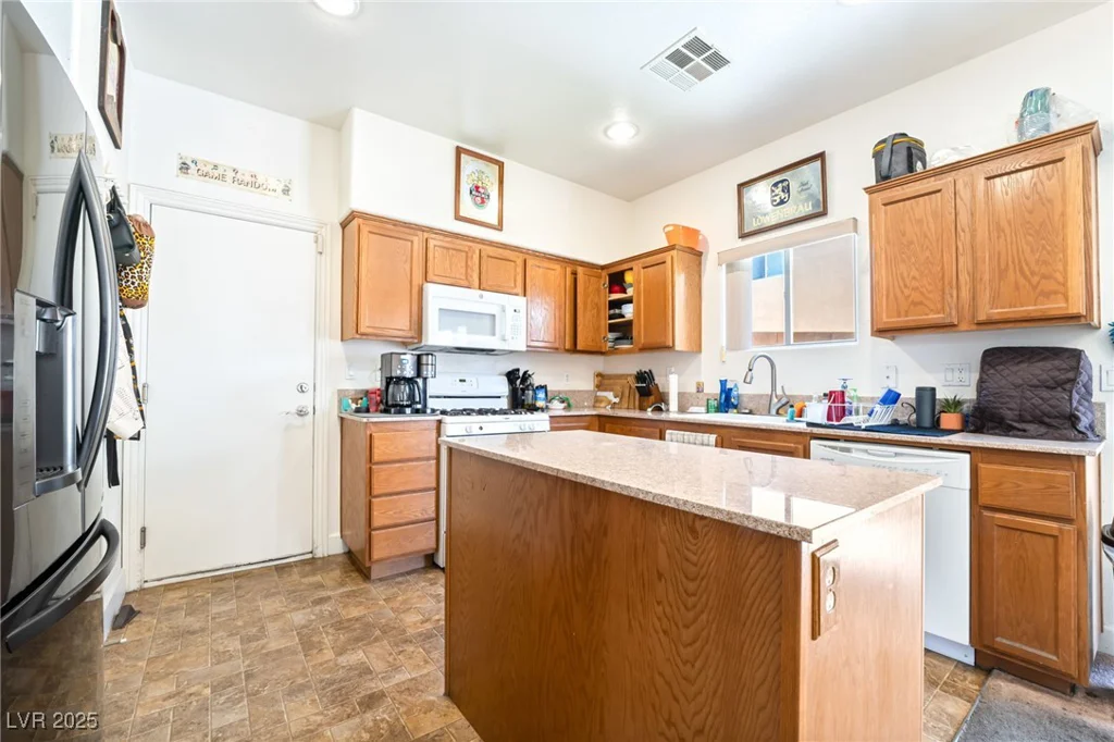 135 Manor House, Las Vegas, NV 89123