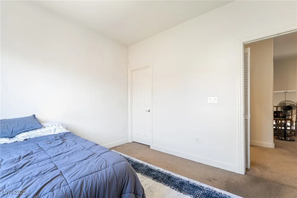 135 Manor House, Las Vegas, NV 89123