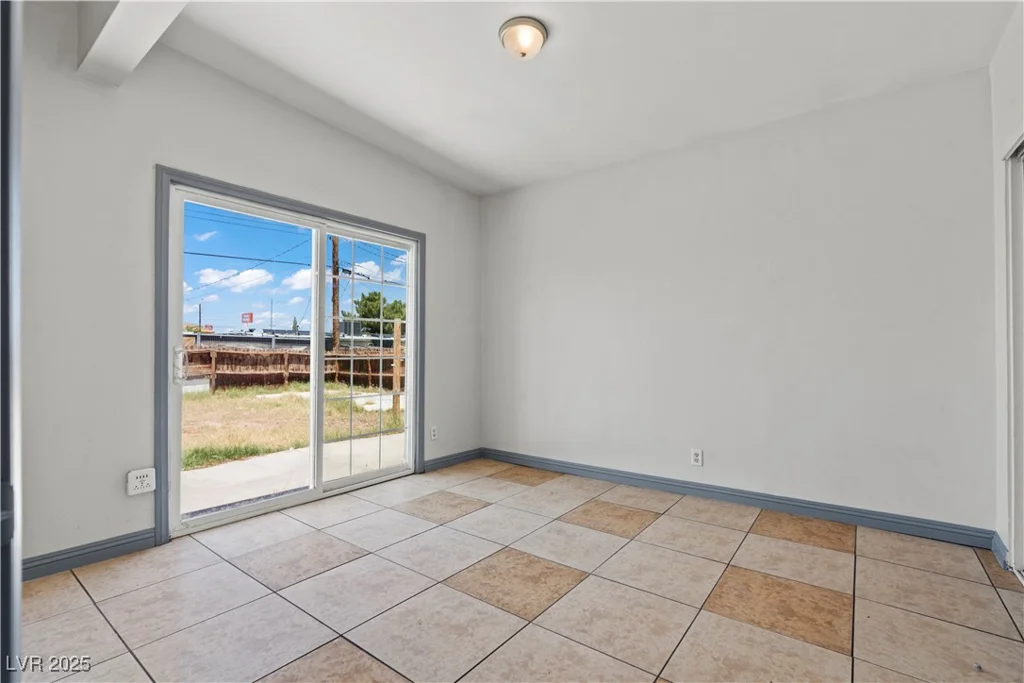 3684 Hawaii, Las Vegas, NV 89104