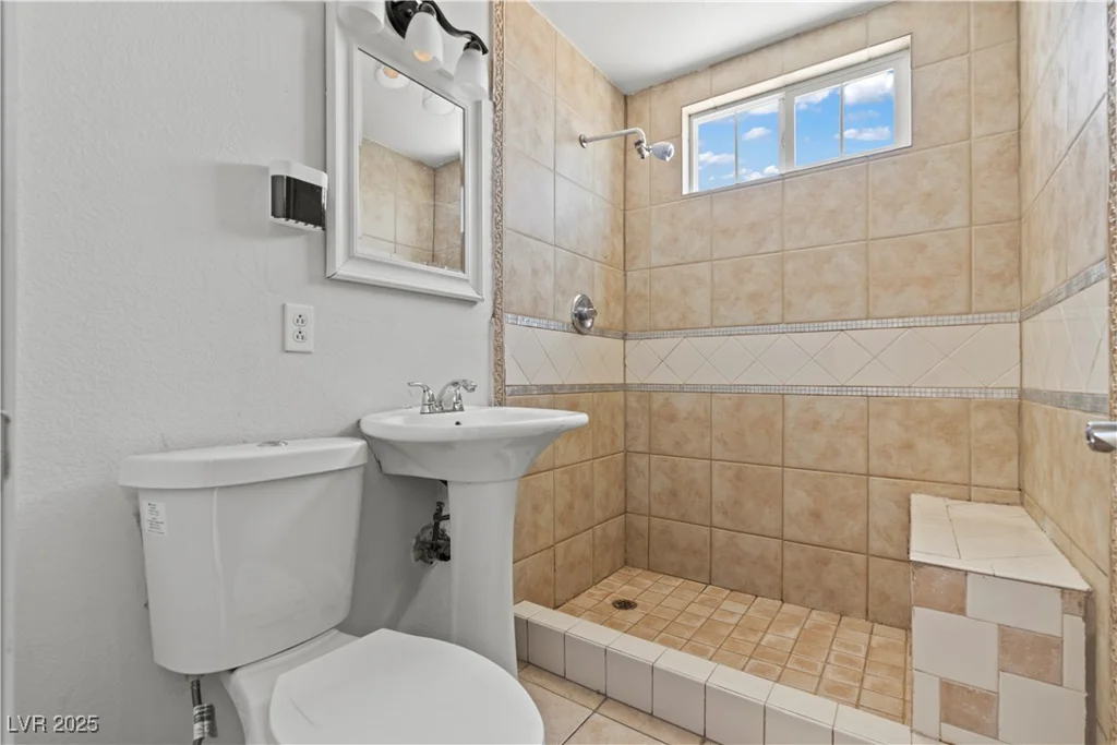 3684 Hawaii, Las Vegas, NV 89104