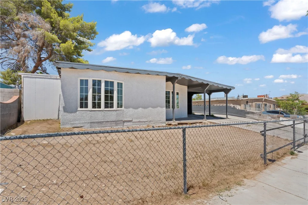3684 Hawaii, Las Vegas, NV 89104