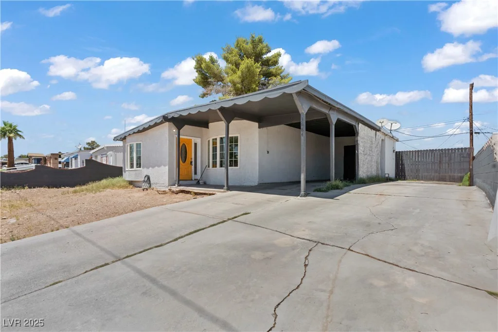 3684 Hawaii, Las Vegas, NV 89104
