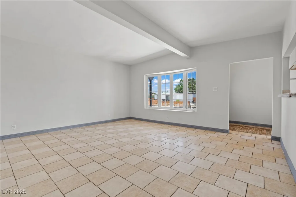 3684 Hawaii, Las Vegas, NV 89104