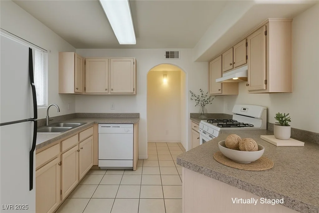 698 Racetrack, Henderson, NV 89015