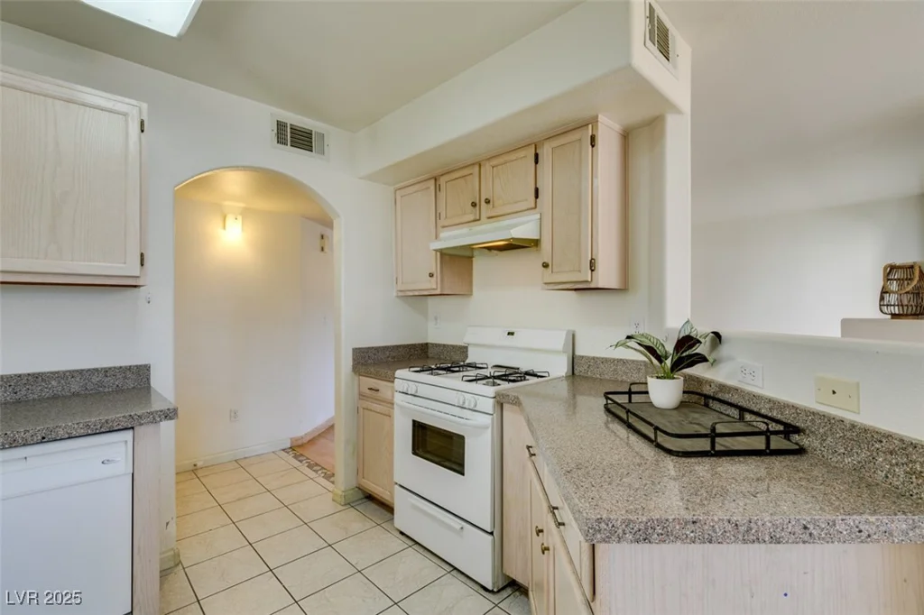 698 Racetrack, Henderson, NV 89015