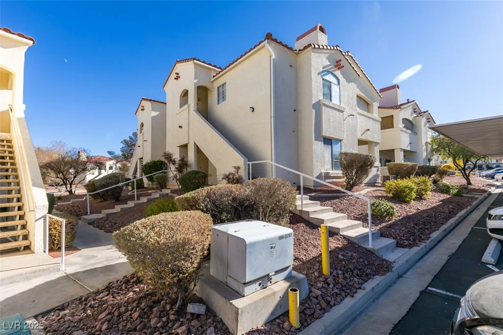 698 Racetrack, Henderson, NV 89015