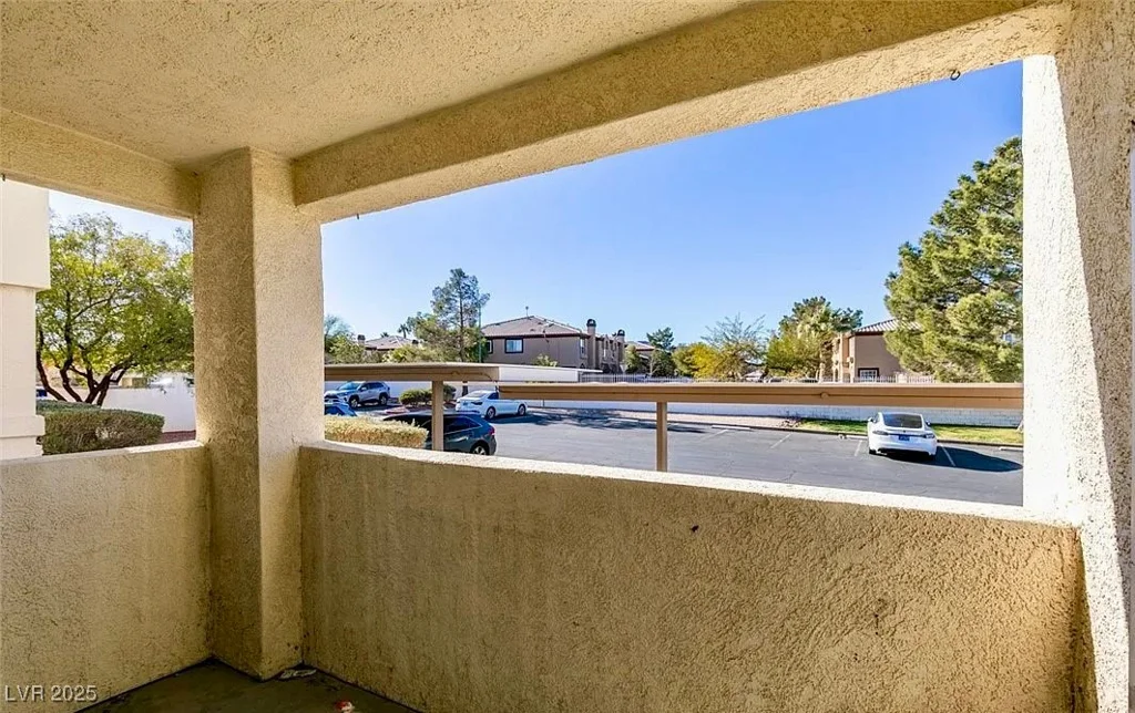 698 Racetrack, Henderson, NV 89015