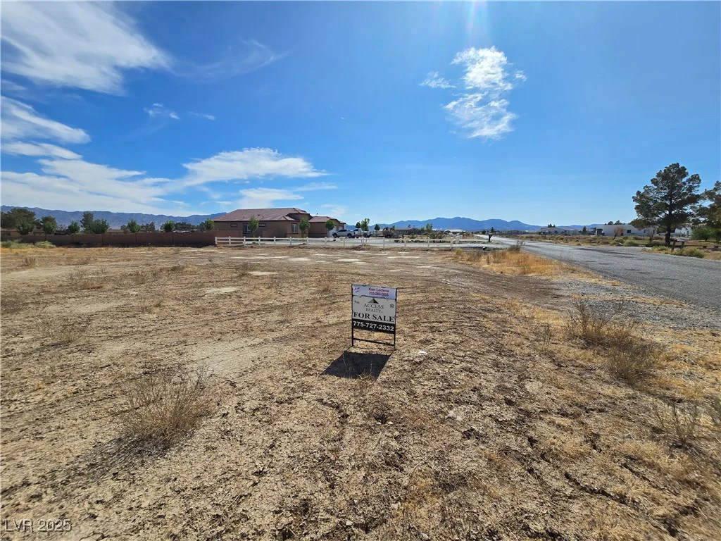 301 Hallsway, Pahrump, NV 89048