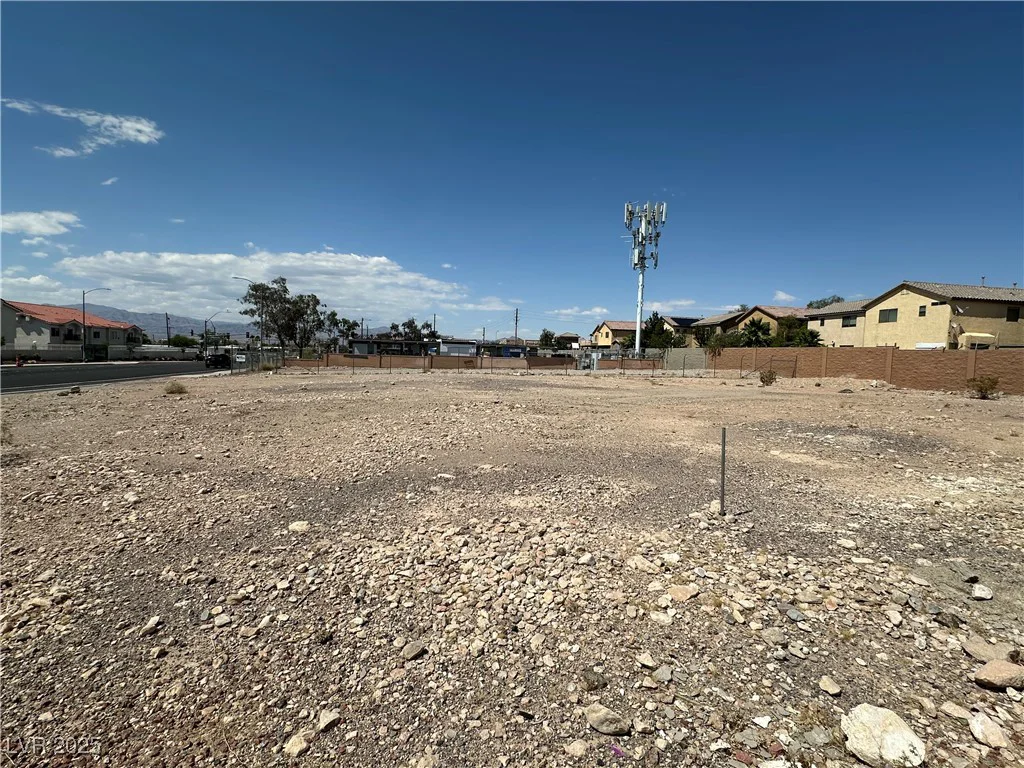 1942 Mount Hood, Las Vegas, NV 89156