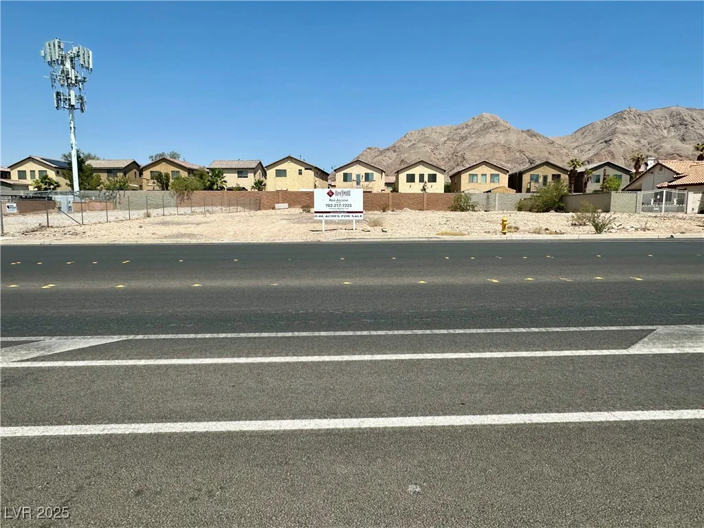1942 Mount Hood, Las Vegas, NV 89156