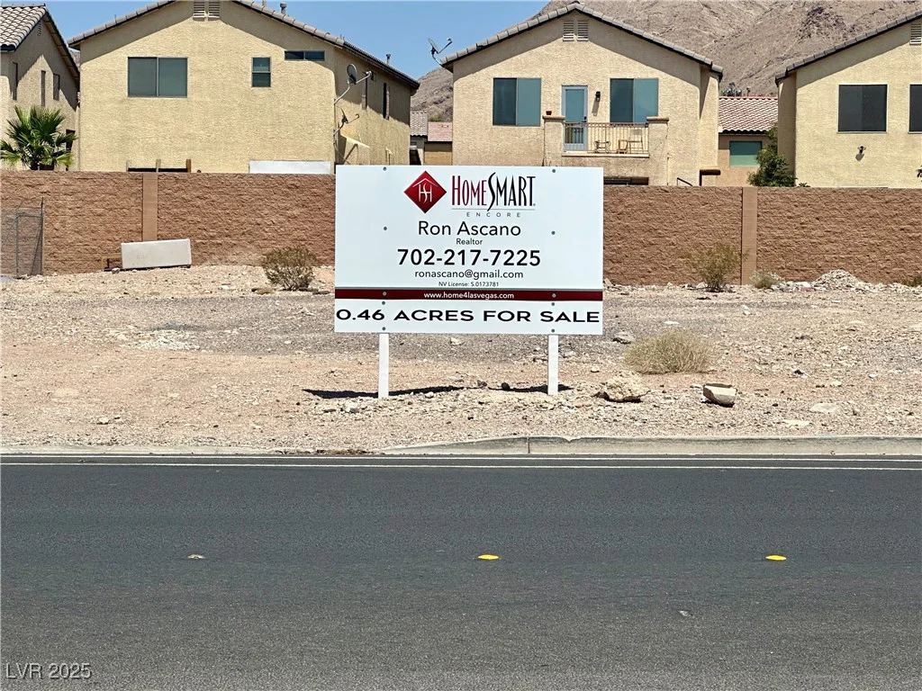 1942 Mount Hood, Las Vegas, NV 89156