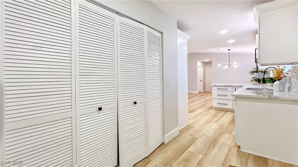 744 Hubbard, Las Vegas, NV 89110