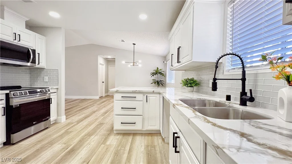 744 Hubbard, Las Vegas, NV 89110