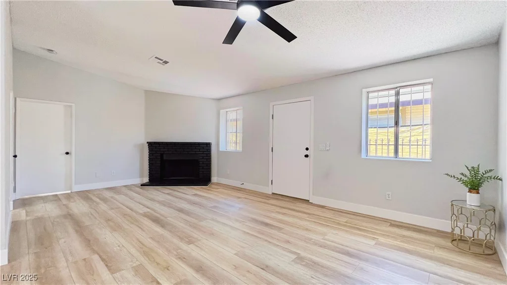744 Hubbard, Las Vegas, NV 89110