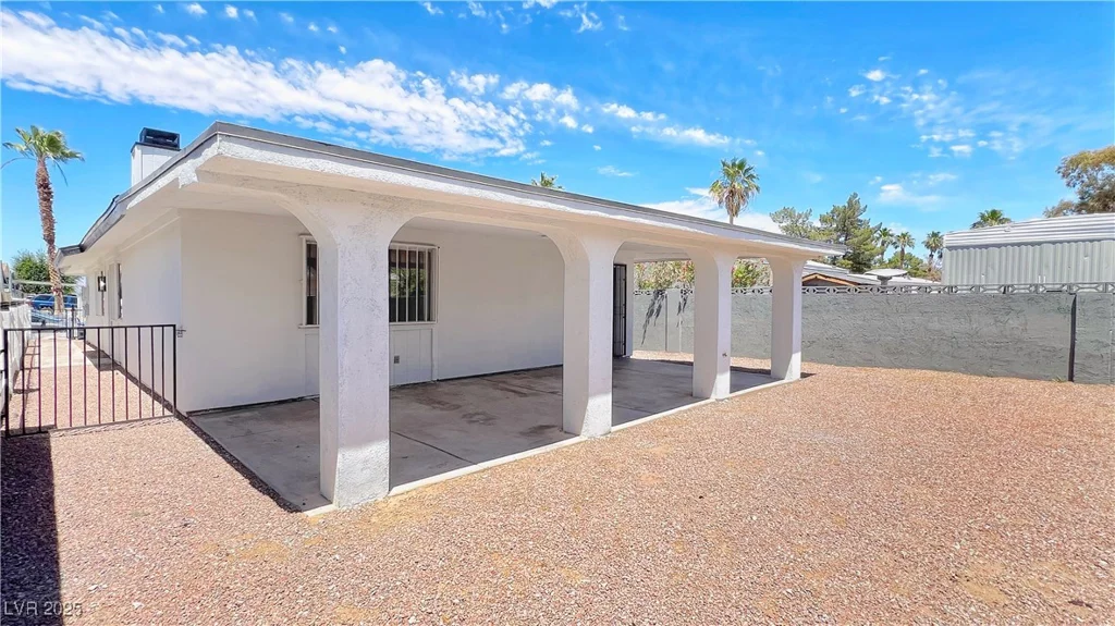 744 Hubbard, Las Vegas, NV 89110