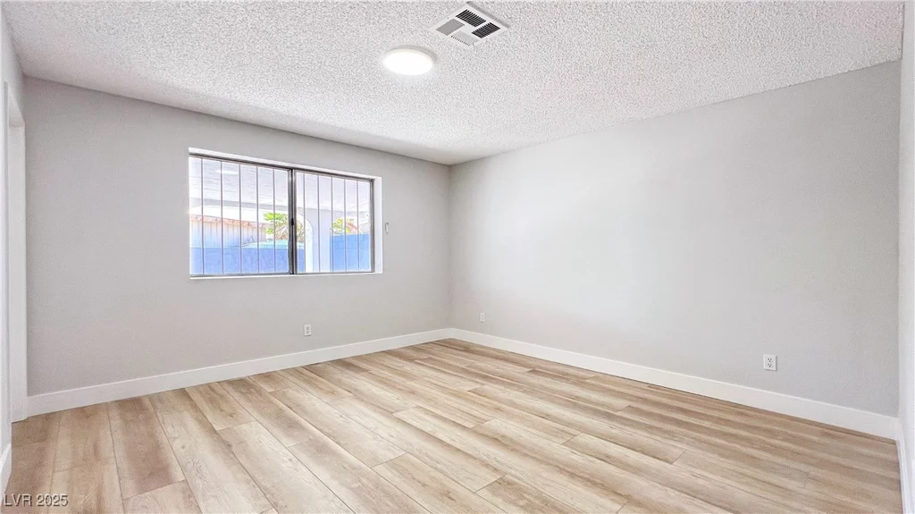 744 Hubbard, Las Vegas, NV 89110