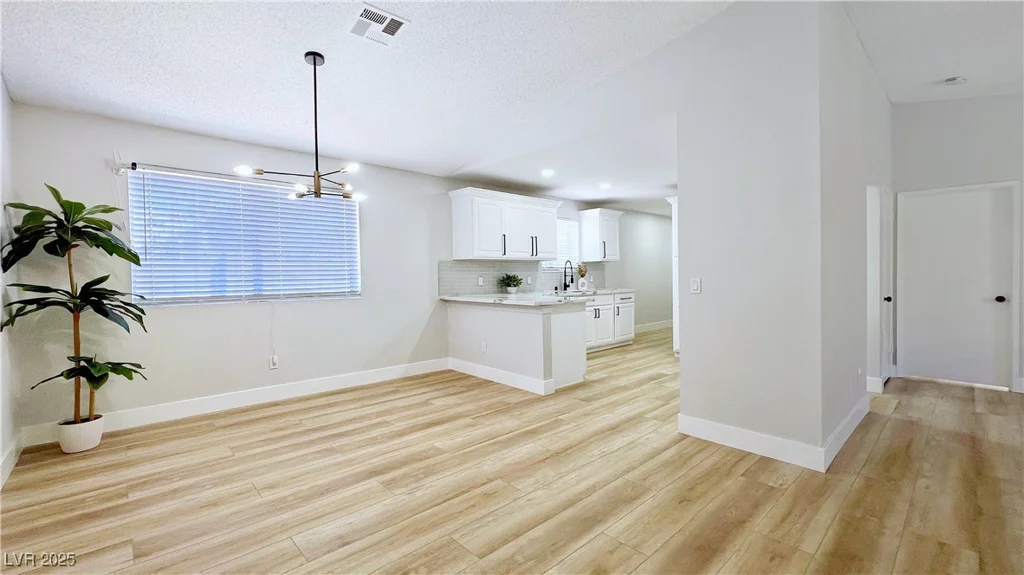 744 Hubbard, Las Vegas, NV 89110