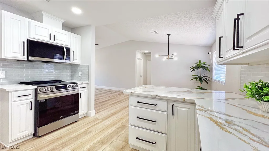 744 Hubbard, Las Vegas, NV 89110