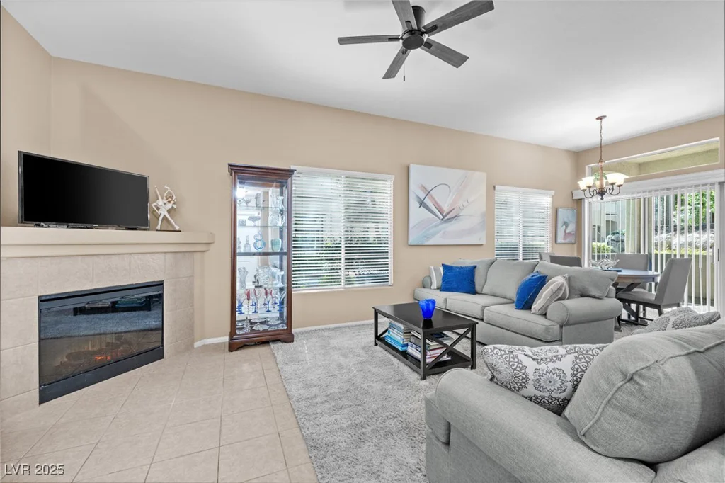 3451 Desert Cliff, Las Vegas, NV 89129