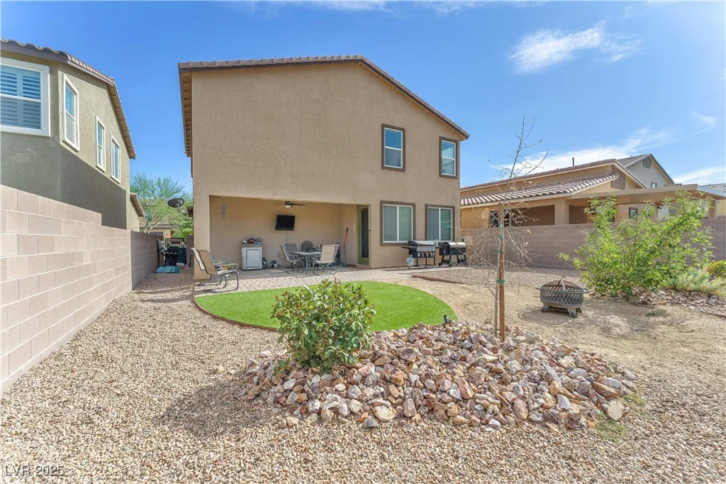 4332 Stardusk Falls, North Las Vegas, NV 89084