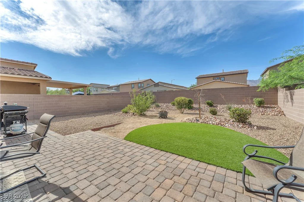 4332 Stardusk Falls, North Las Vegas, NV 89084