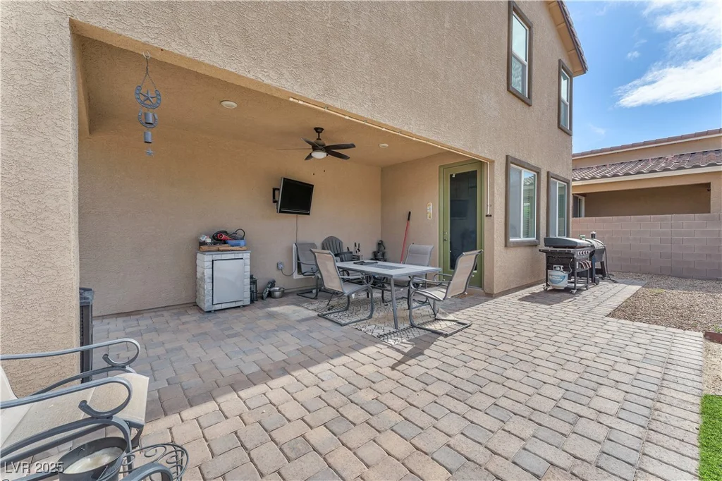 4332 Stardusk Falls, North Las Vegas, NV 89084