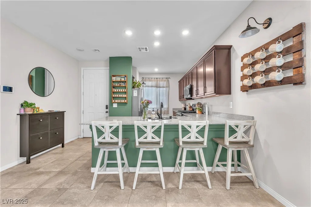 4332 Stardusk Falls, North Las Vegas, NV 89084