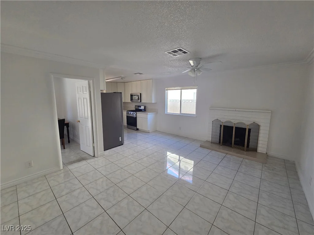 6402 Agua, Las Vegas, NV 89103