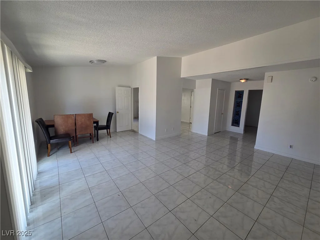 6402 Agua, Las Vegas, NV 89103