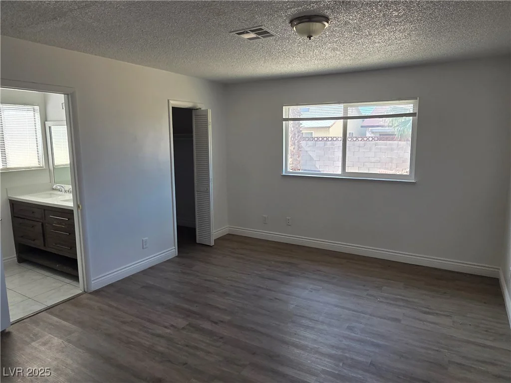 6402 Agua, Las Vegas, NV 89103
