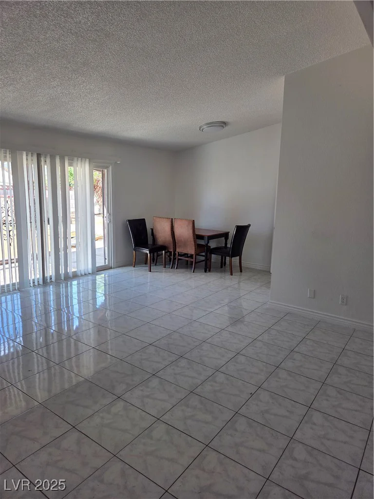 6402 Agua, Las Vegas, NV 89103