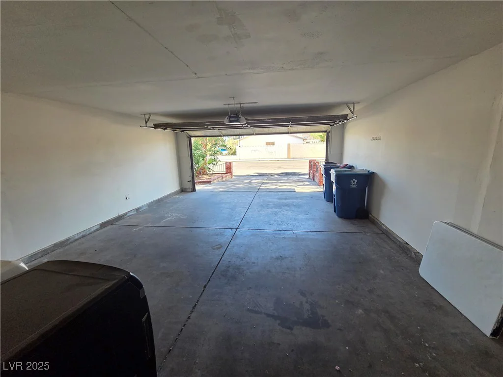 6402 Agua, Las Vegas, NV 89103