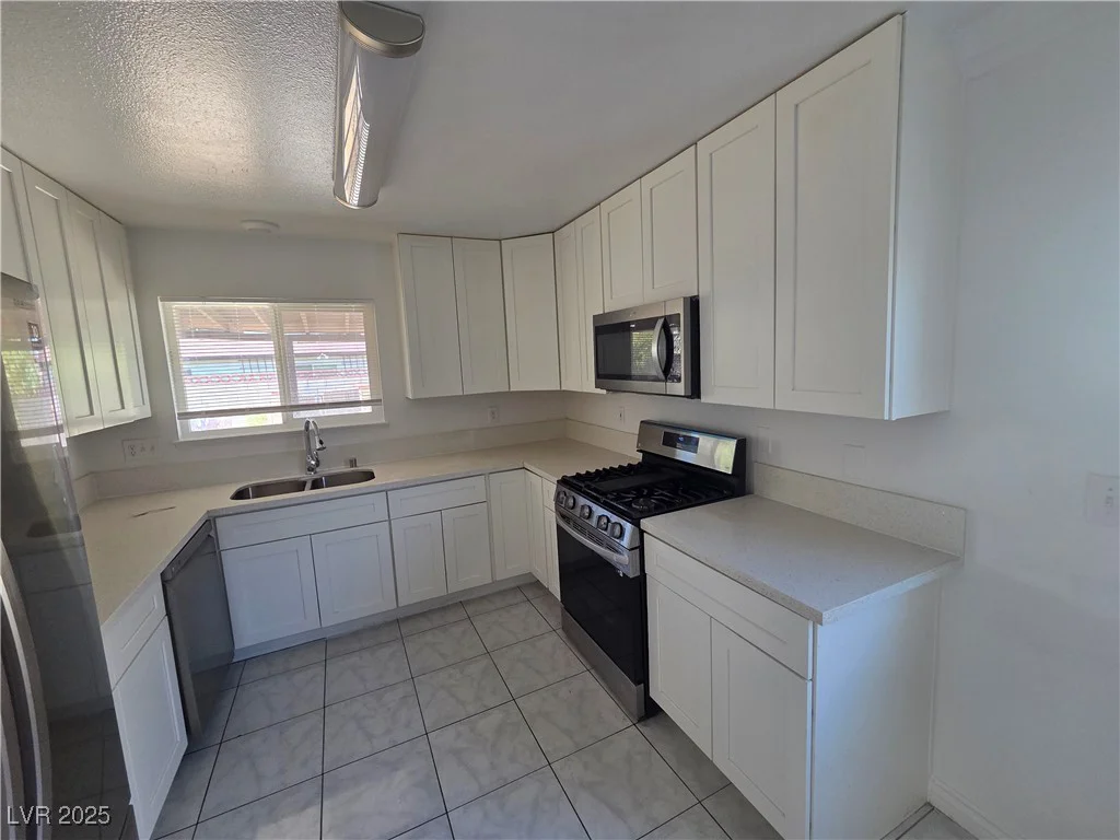 6402 Agua, Las Vegas, NV 89103