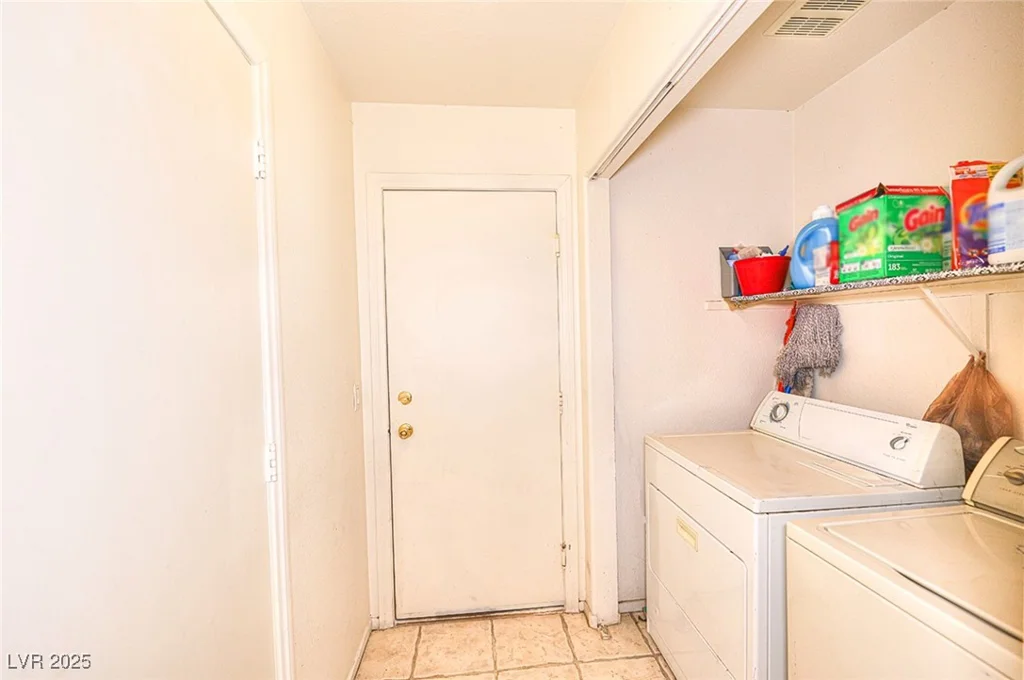 9879 Jazzy June, Las Vegas, NV 89183