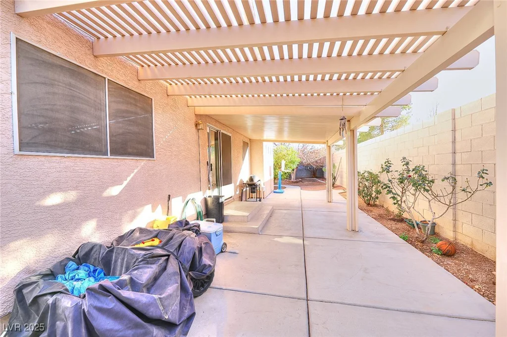 9879 Jazzy June, Las Vegas, NV 89183