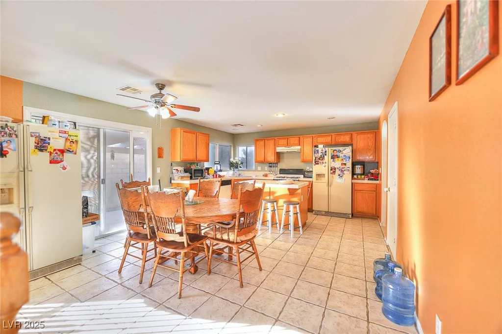 9879 Jazzy June, Las Vegas, NV 89183