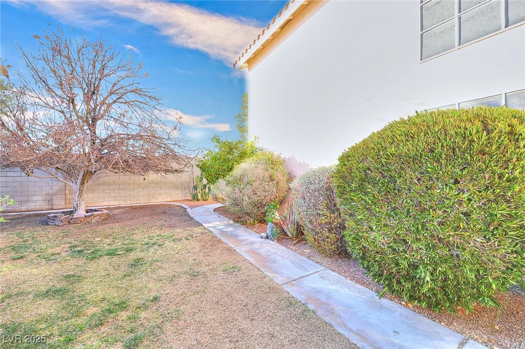 9879 Jazzy June, Las Vegas, NV 89183