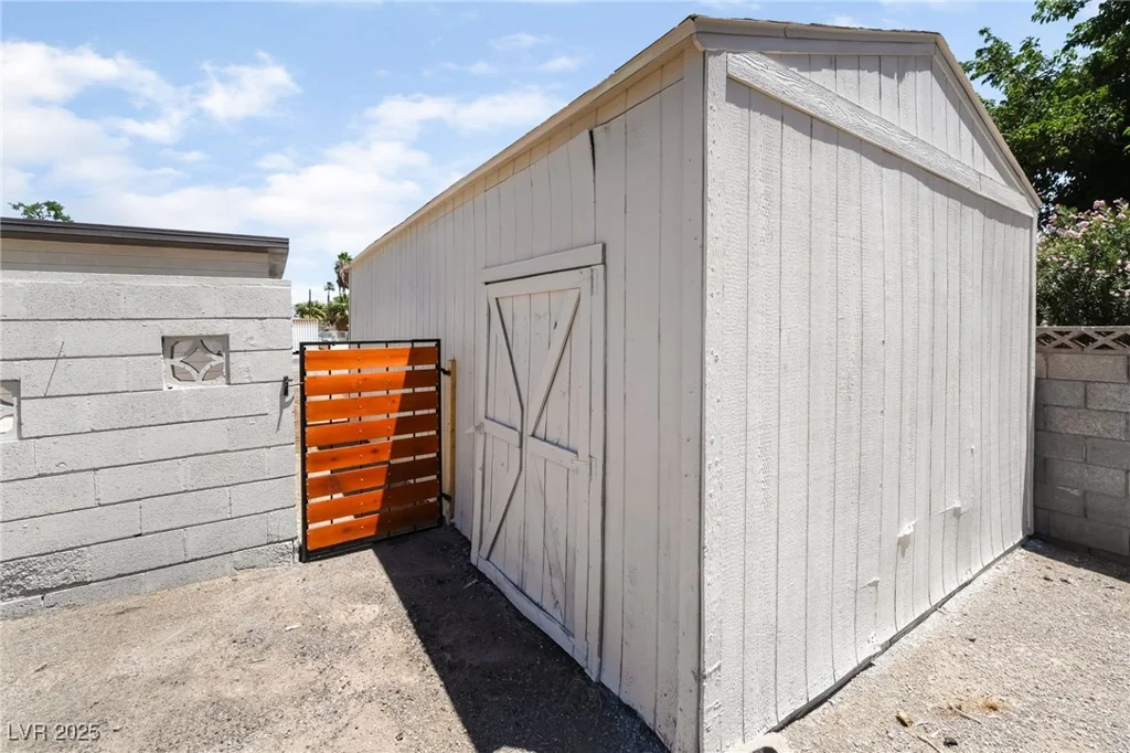 5617 Alfred, Las Vegas, NV 89108