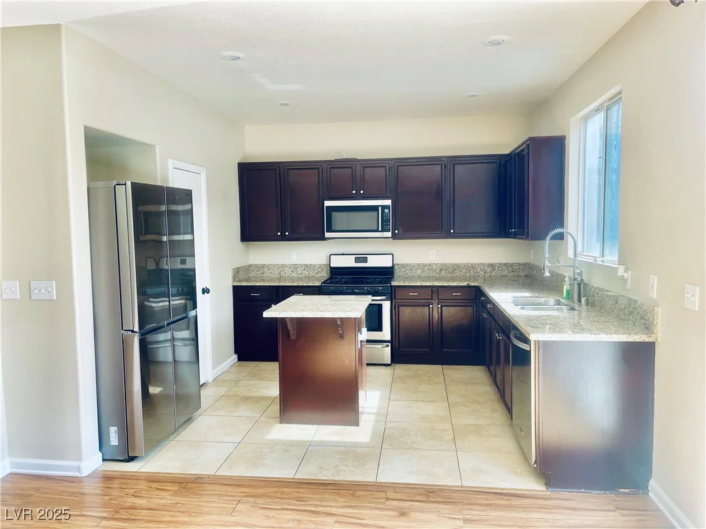 6043 Cape Clairmont, North Las Vegas, NV 89031