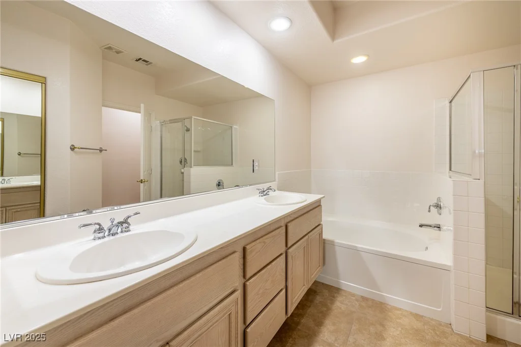 1012 Collingtree, Las Vegas, NV 89145