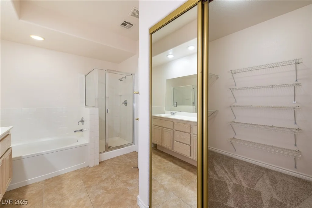 1012 Collingtree, Las Vegas, NV 89145