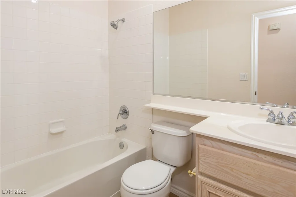 1012 Collingtree, Las Vegas, NV 89145