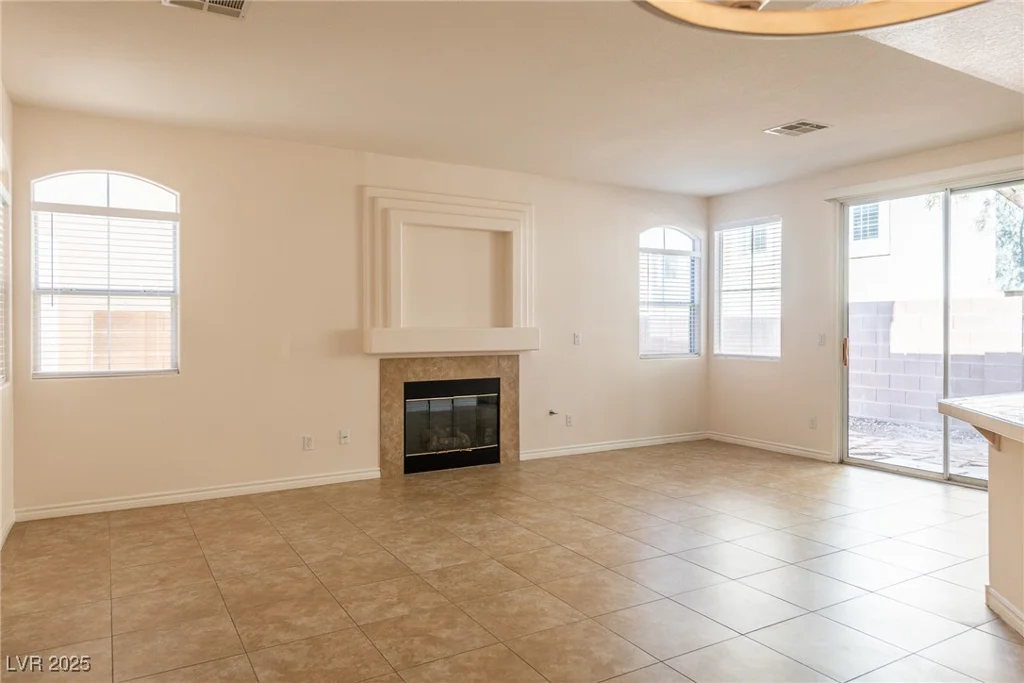 1012 Collingtree, Las Vegas, NV 89145