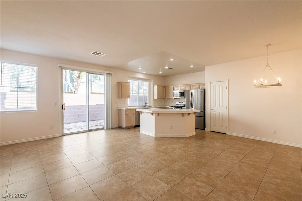 1012 Collingtree, Las Vegas, NV 89145