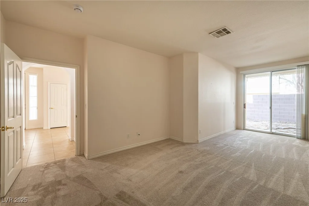 1012 Collingtree, Las Vegas, NV 89145