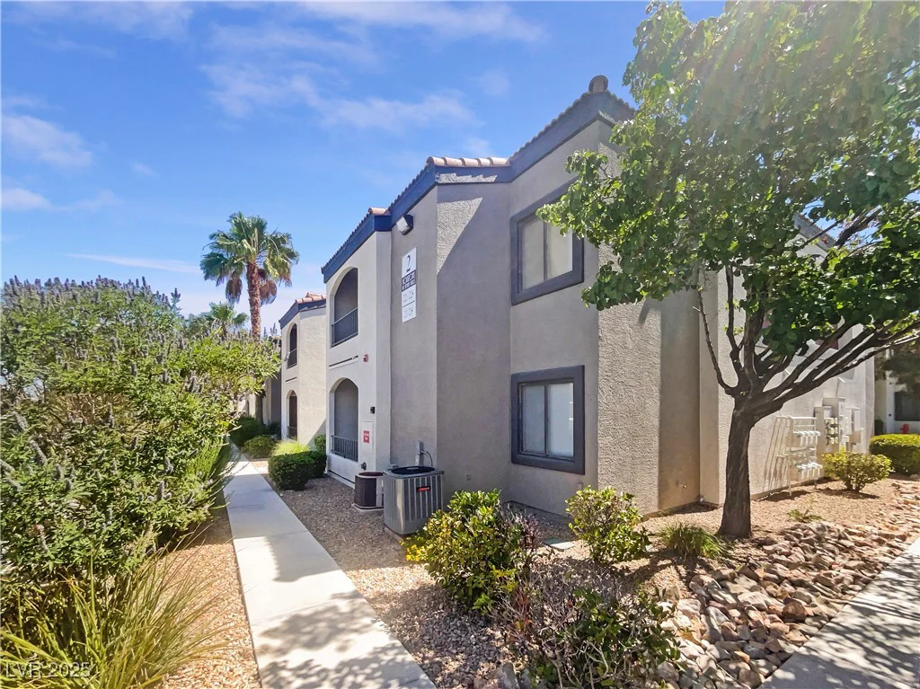 950 Seven Hills, Henderson, NV 89052