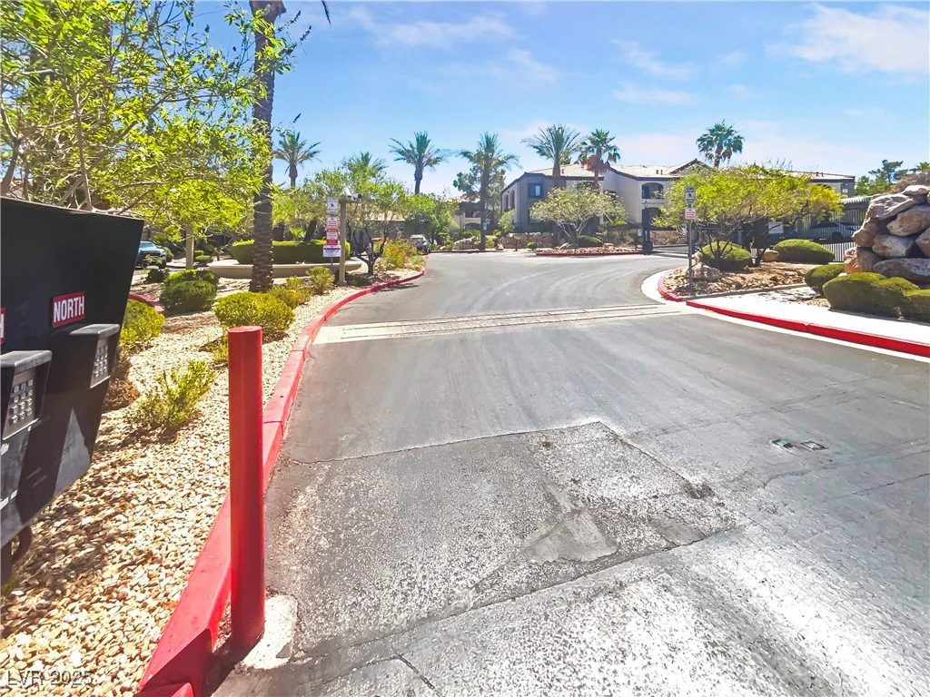 950 Seven Hills, Henderson, NV 89052