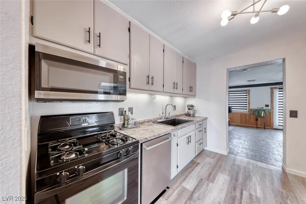 6 Montana, Henderson, NV 89015
